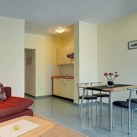 Apartamento Edi / Edi4 *